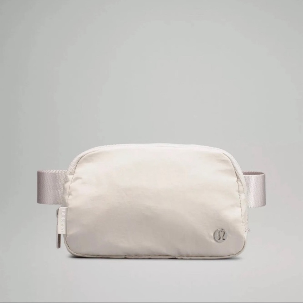 NWT Lululemon Everywhere Belt Bag - White Opal